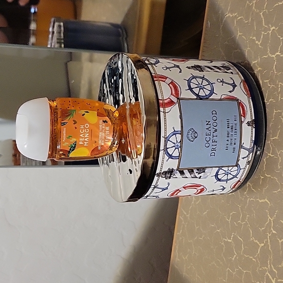 Candle + Sanitizer - Picture 7 of 7